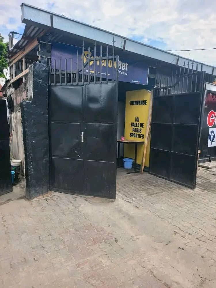 Local commercial à louer — photo 2