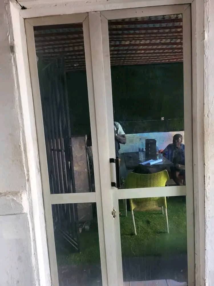 Local commercial à louer — photo 4