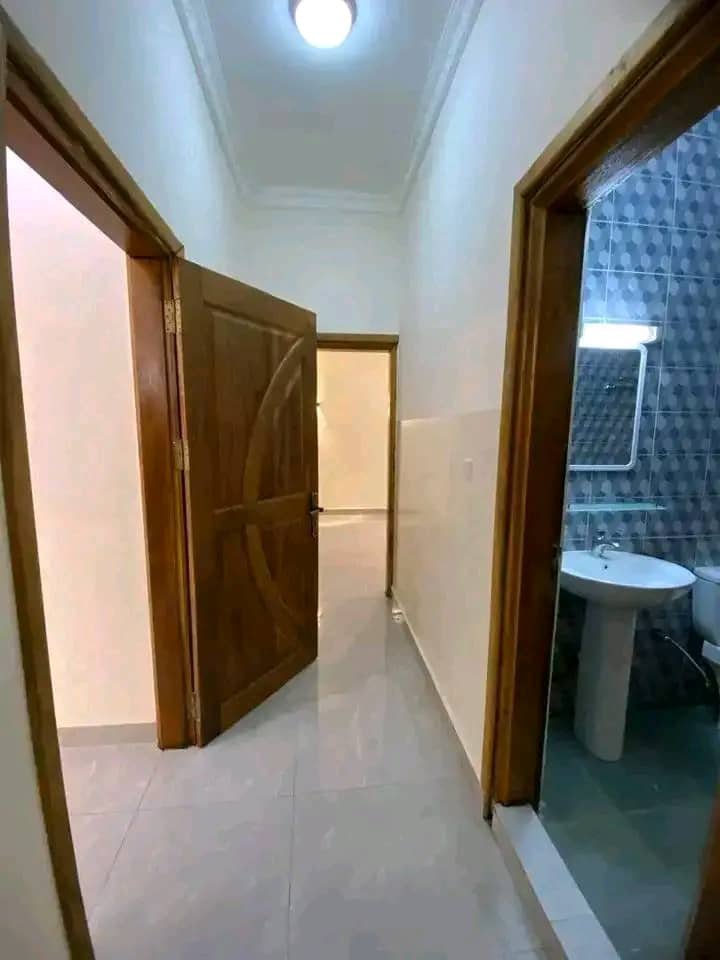 Appartement à louer à Moungali, Brazzaville — photo 2