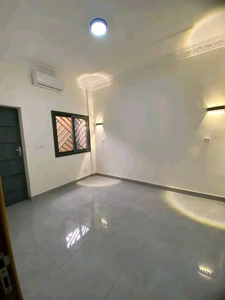 Appartement à louer à Moungali, Brazzaville — photo 3