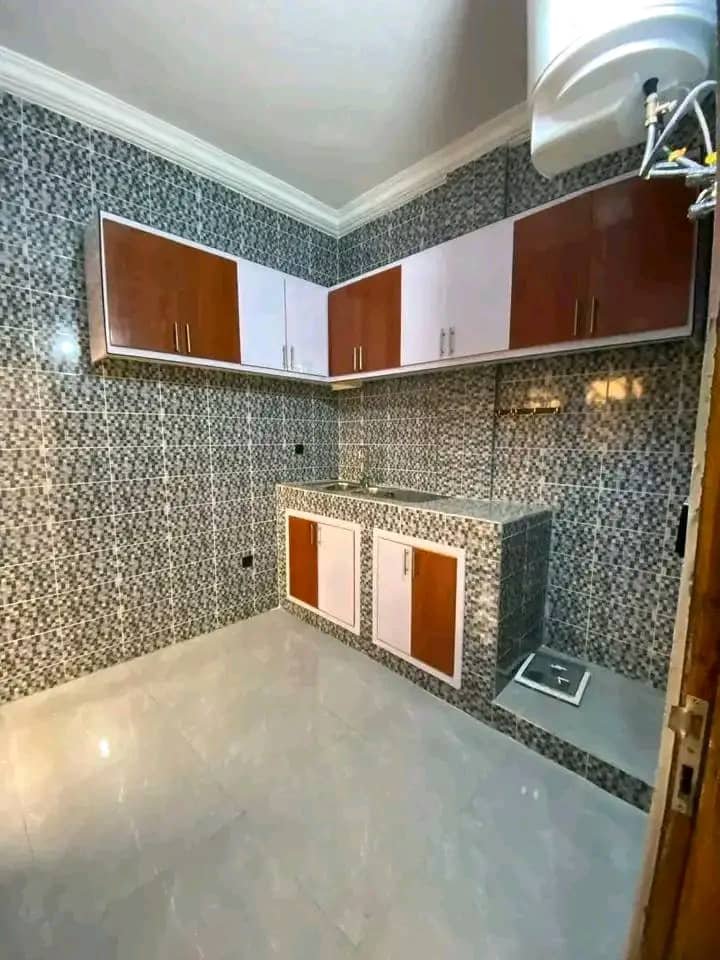 Appartement à louer à Moungali, Brazzaville — photo 4