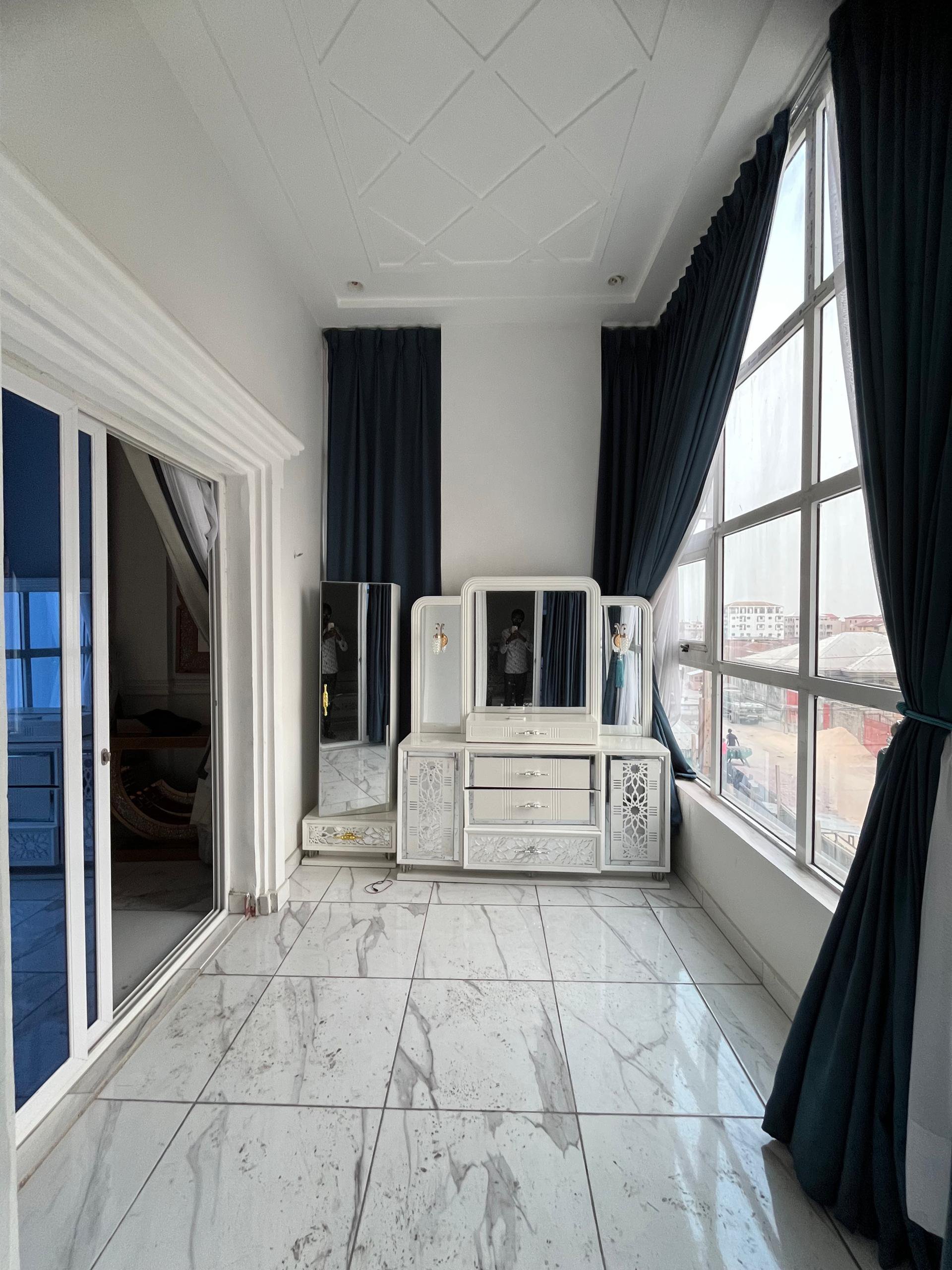 Immeuble à louer à Moungali, Brazzaville — photo 15