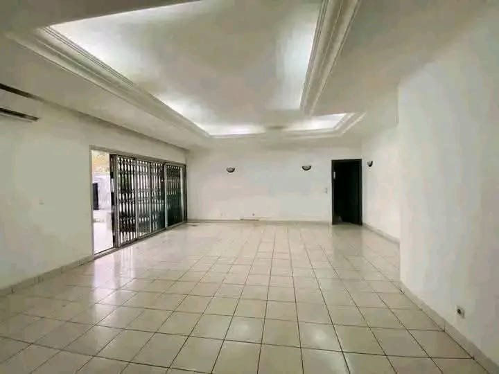 Villa à louer, Brazzaville — photo 12