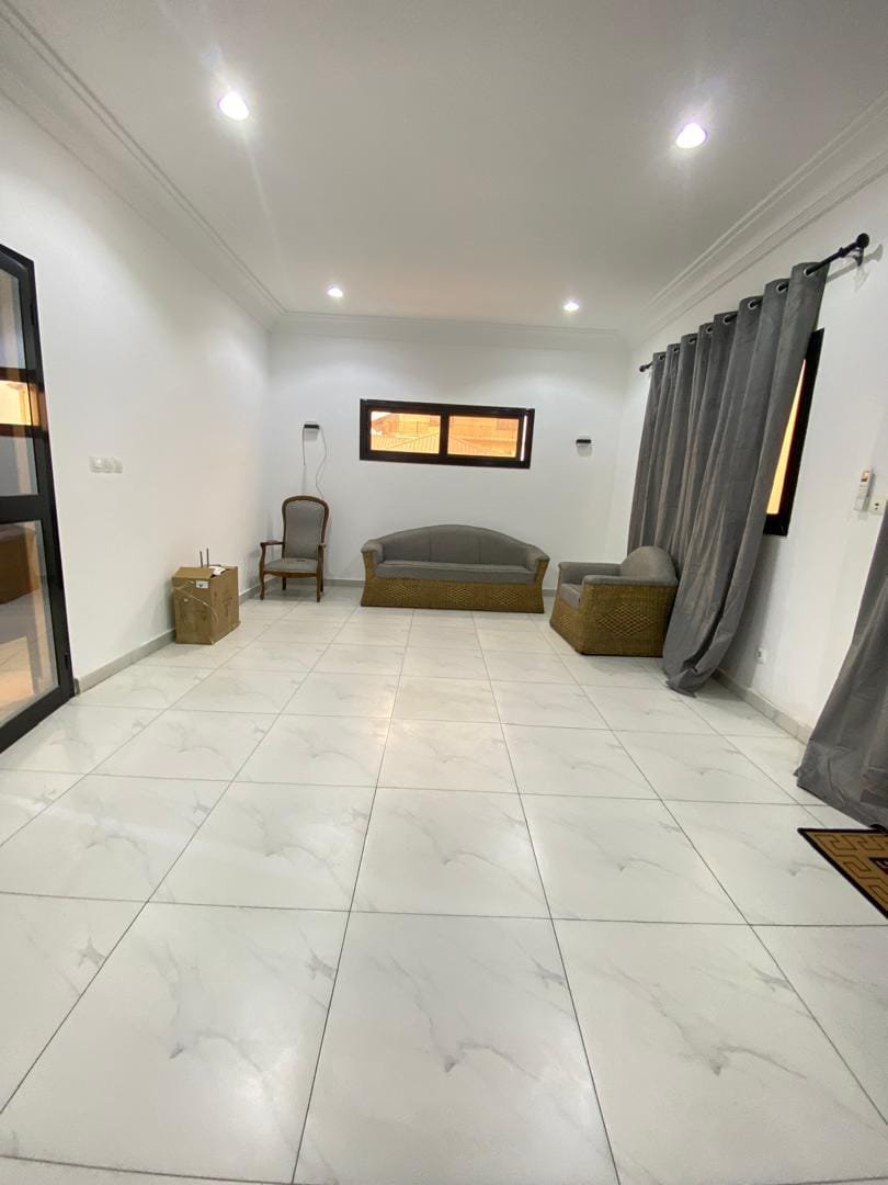 Appartement à louer à Mpila, Brazzaville — photo 2