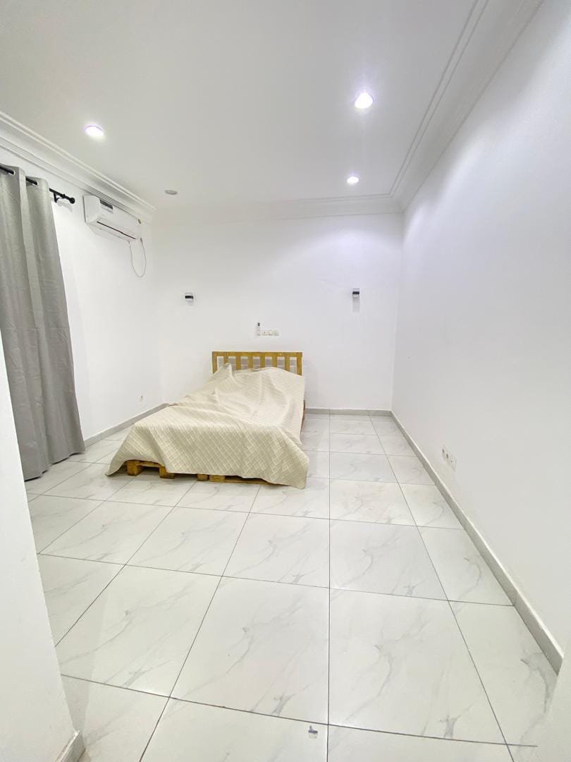 Appartement à louer à Mpila, Brazzaville — photo 5
