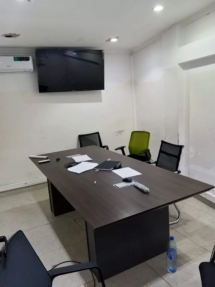 Bureau à louer à Centre-ville, Brazzaville — photo 2