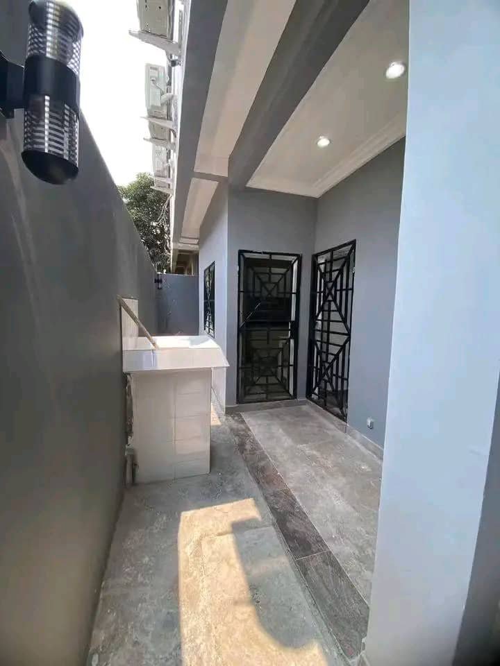 Appartement à louer à Plateau des 15 ans, Brazzaville — photo 12