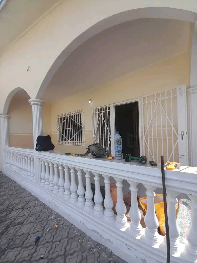 Maison à louer à Moungali, Brazzaville — photo 1
