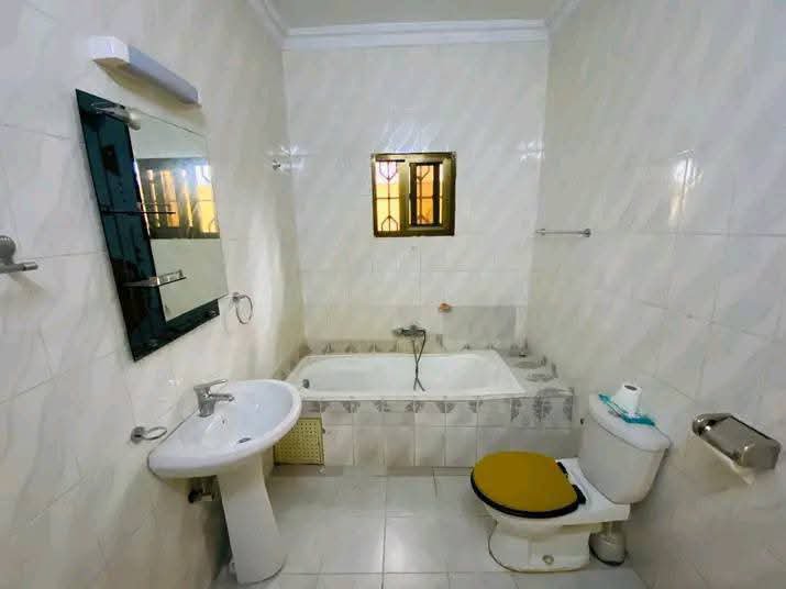 Maison à louer, Brazzaville — photo 8
